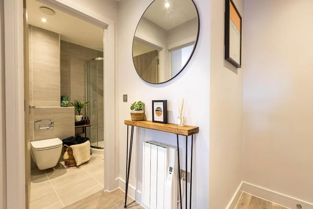 Stylish 1 Bed Apartment In Westbourne With Parking Bournemouth